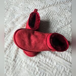 UGG Classic Ultra Mini Ribbon Red Boots Sz 6
